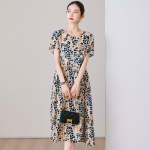 1106 New summer cotton short-sleeved dress for middle-aged and elderly women, mid-length, stylish printed synthetic cotton dress, item number 8940. - Image 5